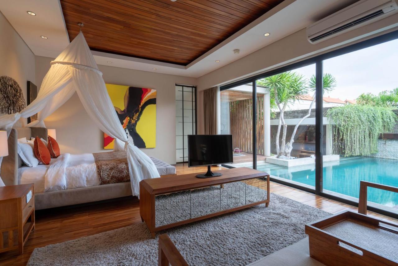 Berry Romantic Villa Seminyak (Bali)