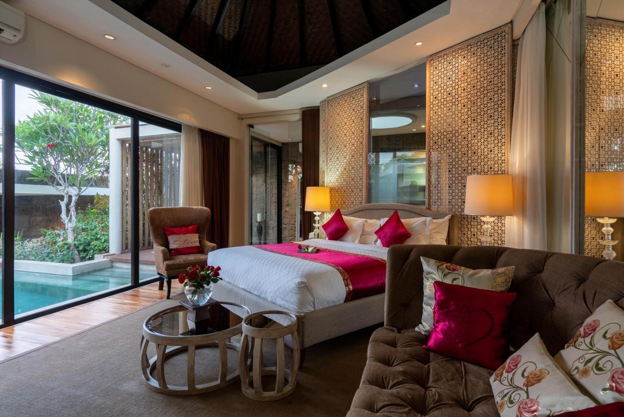 Berry Romantic Seminyak (Bali)
