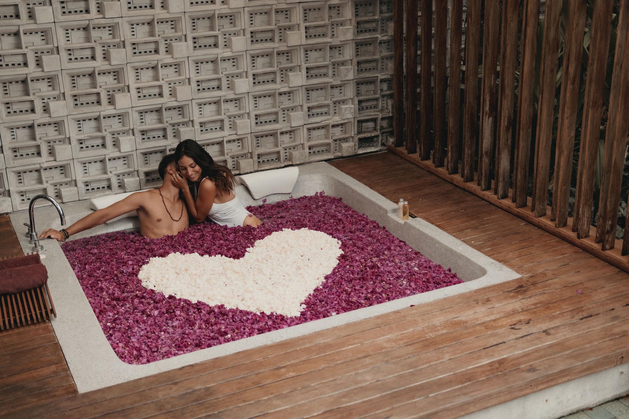 Berry Romantic Villa Seminyak (Bali)