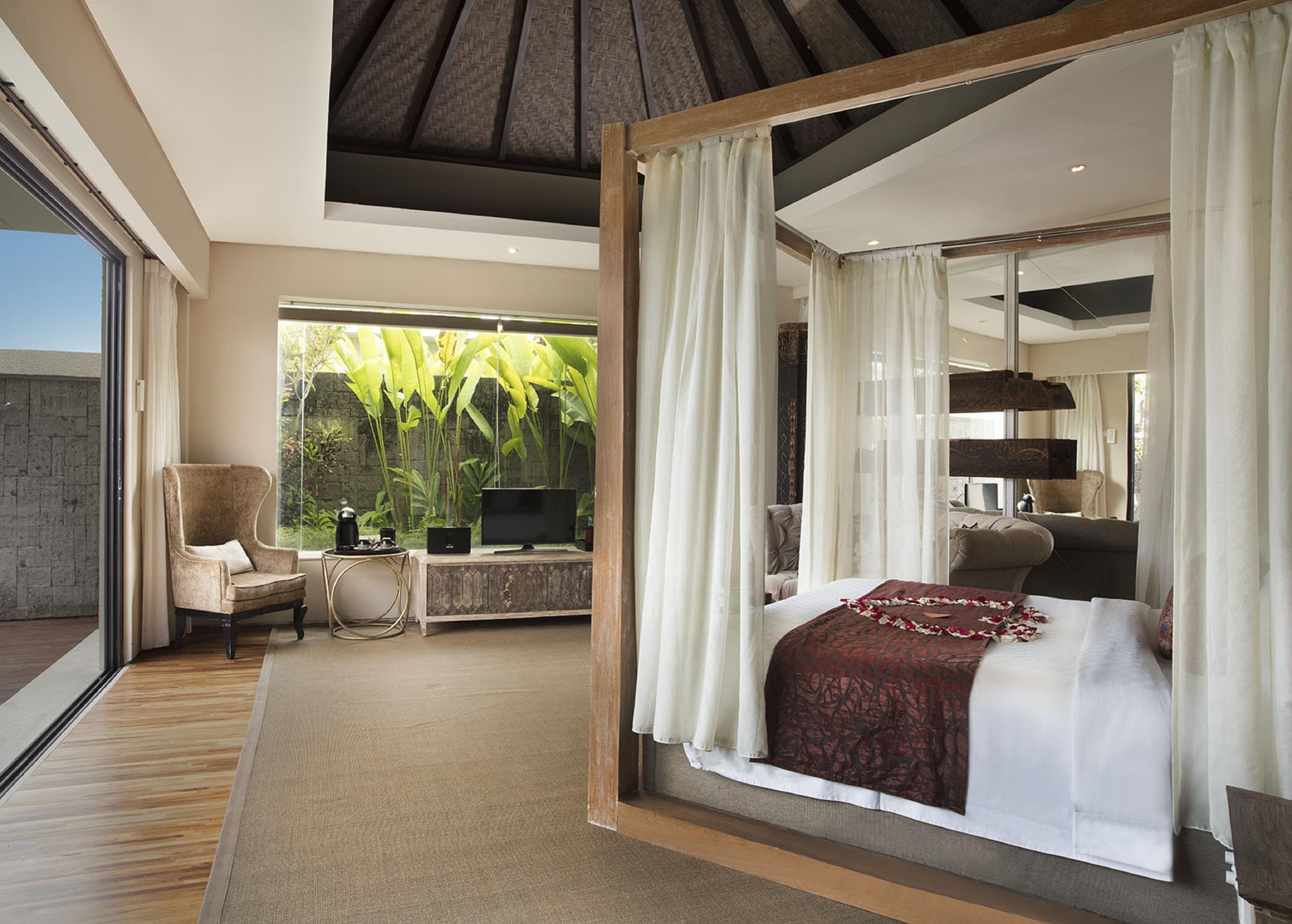 Berry Romantic Villa